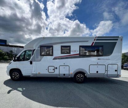 Fiat LMC Cruiser T712 // Twin beds - Image 5
