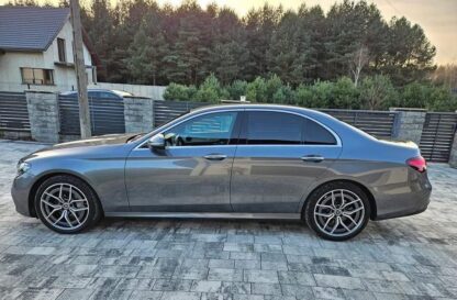 Mercedes-Benz Klasa E 2.0 195CH 220 d 4-Matic AMG , année : 2021 - Image 5