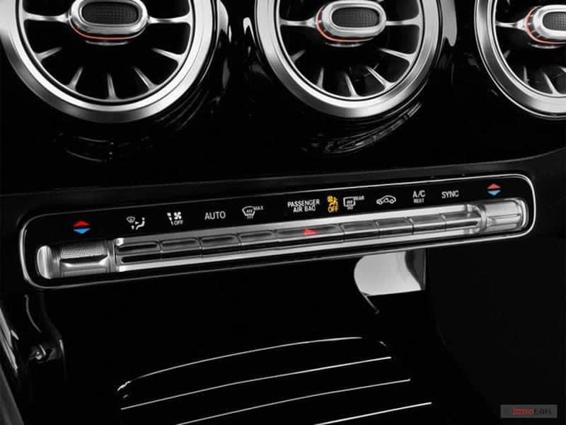 MERCEDES CLA COUPE - Image 2